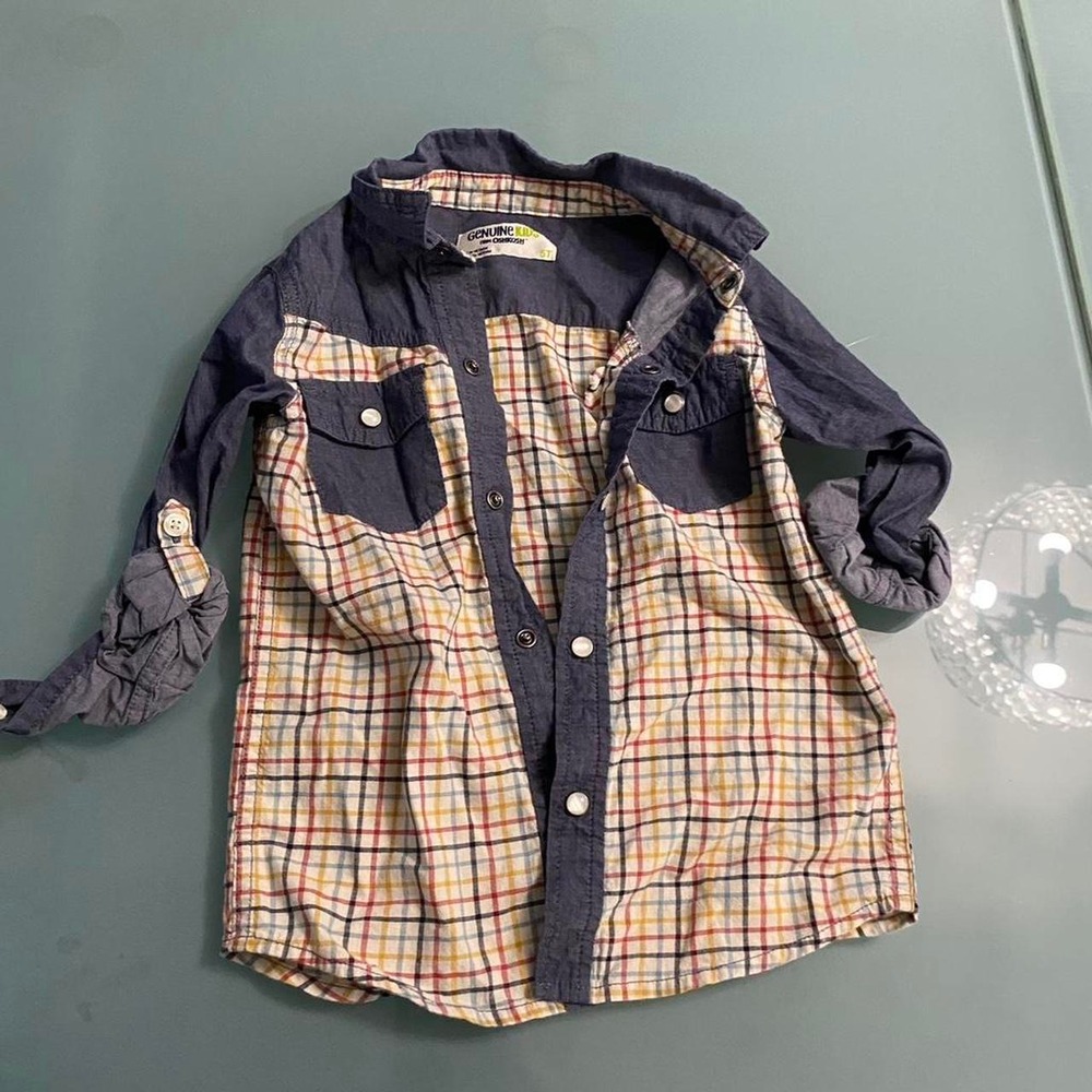 Bottom up shirt for little boys size 5T by OshKosh